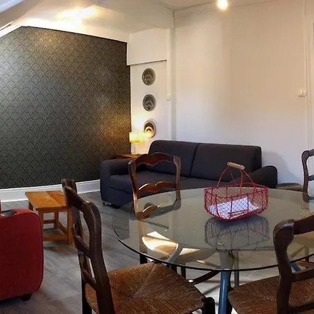 Calme Et Lumineux, Centre-ville, Pour 4 - H2 *