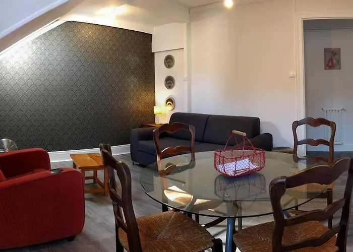 Calme Et Lumineux, Centre-ville, Pour 4 - H2 *